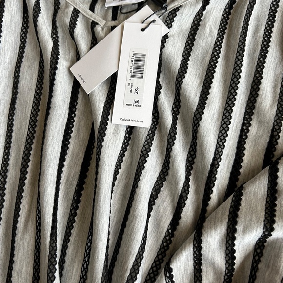 🌺Calvin Klein Coverup - Picture 4 of 5